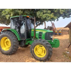 Trator John Deere 6100