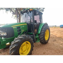 Trator John Deere 6100