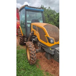 Trator Valtra A83F ano 2015 valor 200 mil