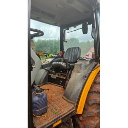 Trator Valtra A83F ano 2015 valor 200 mil