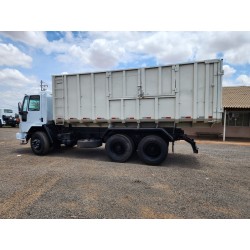 Caminhão Ford cargo  4030 ano 2000 casamba agrícola 25 metros cúbicos valor 180mil