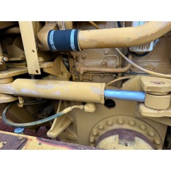 Moto niveladora caterpillar