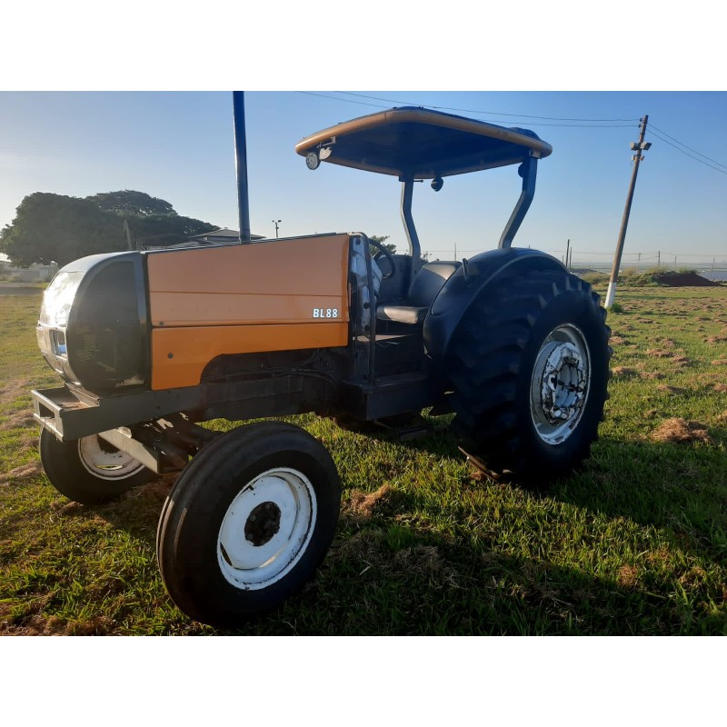 Trator bl88