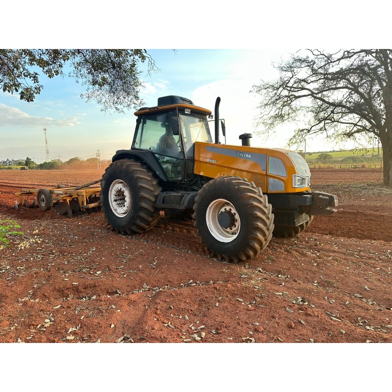 Trator bh 165