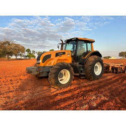 Trator bh 210i