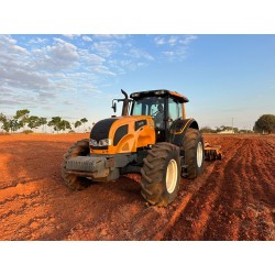Trator bh 210i