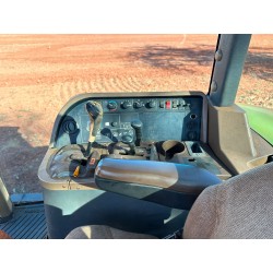 Trator 7715