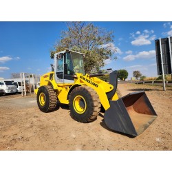 Pá carregadeira w 130 New holland